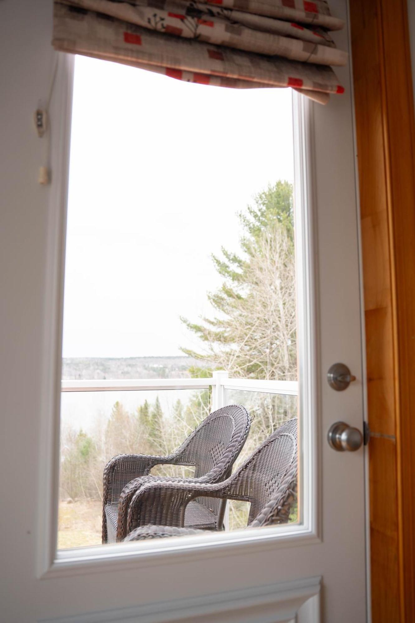 Location Au Sommet Du Lac Magog Luaran gambar